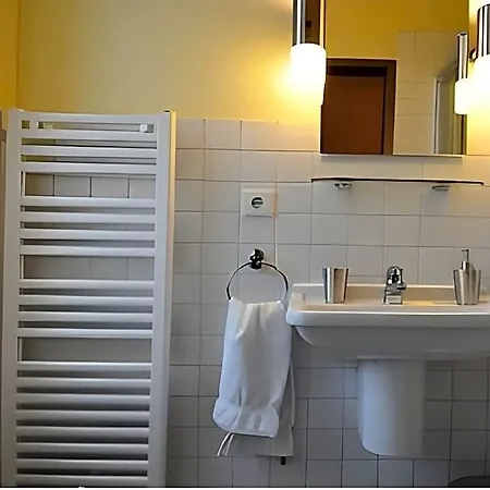 Monte Christo Hotel 3*