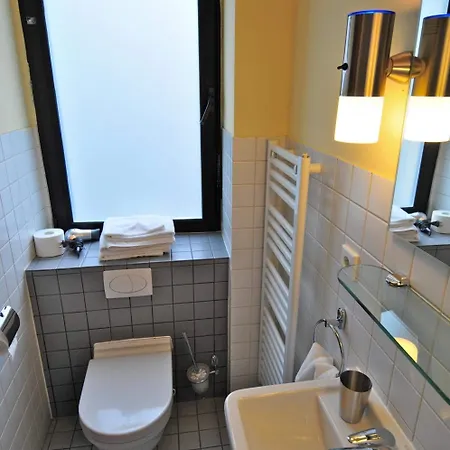 Monte Christo Hotel 3*